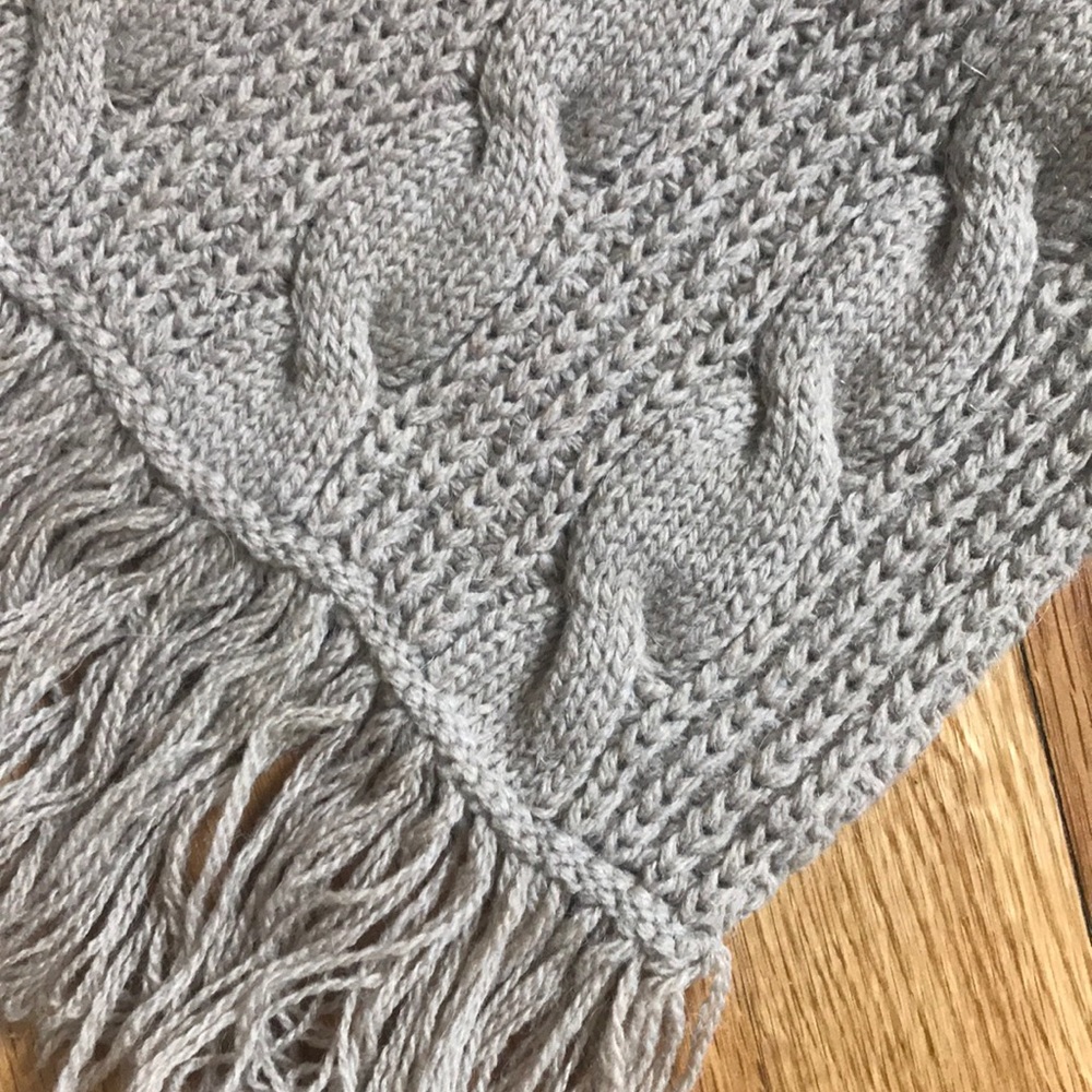 Scarf 🧣 - Picture 3 of 4